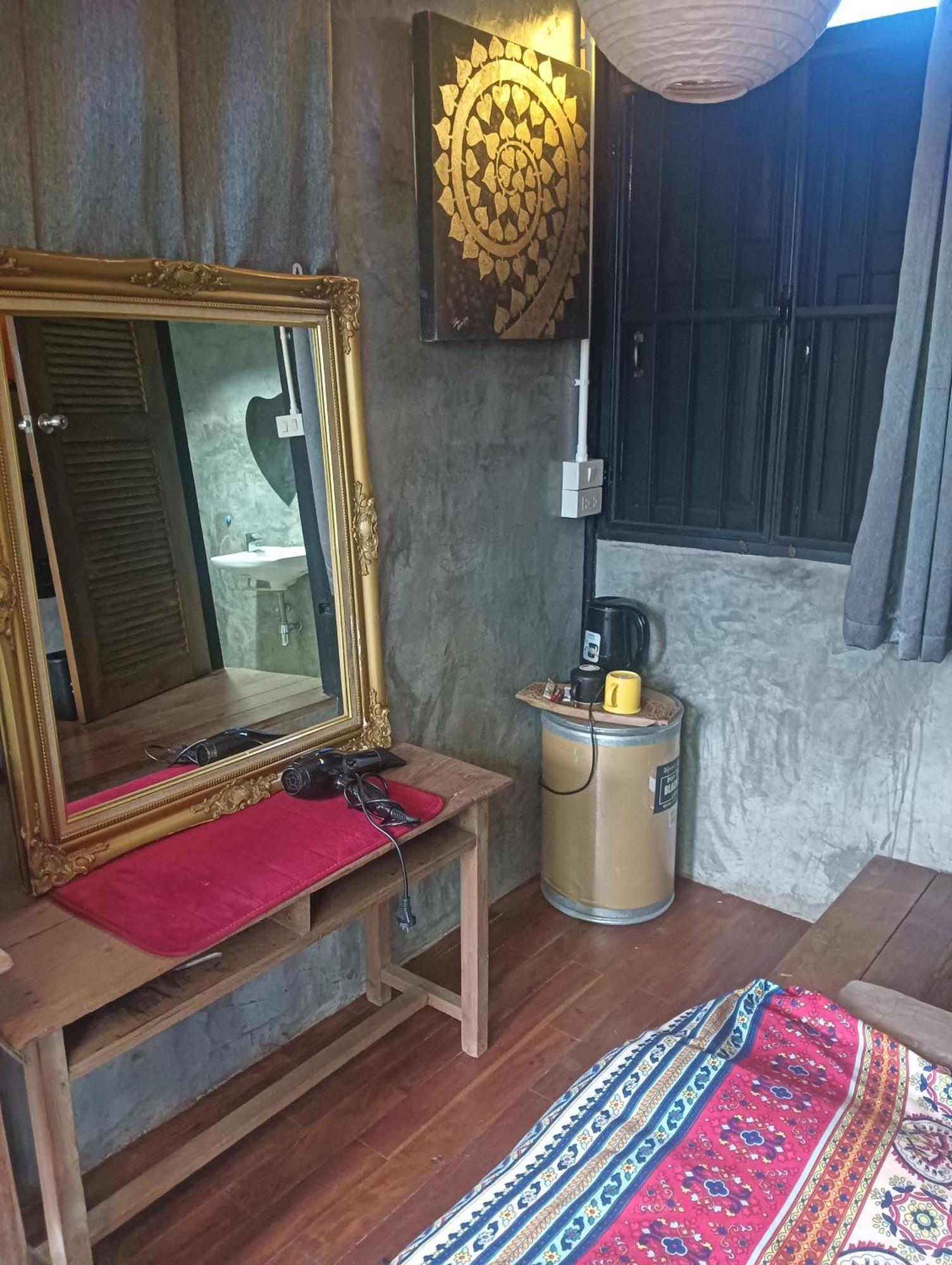 Baan Chiang Mai Hostel Eksteriør bilde